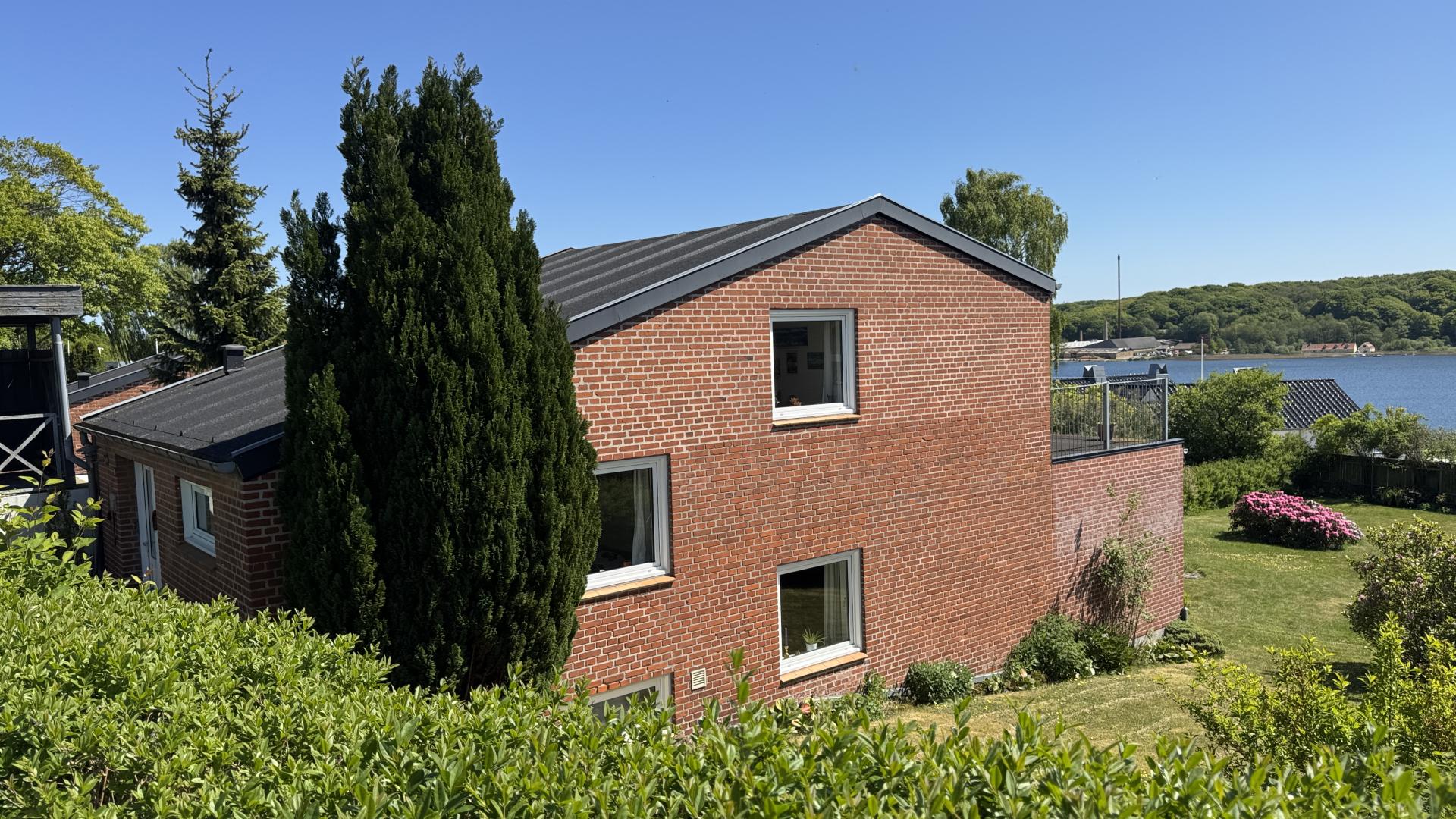 department-image-3